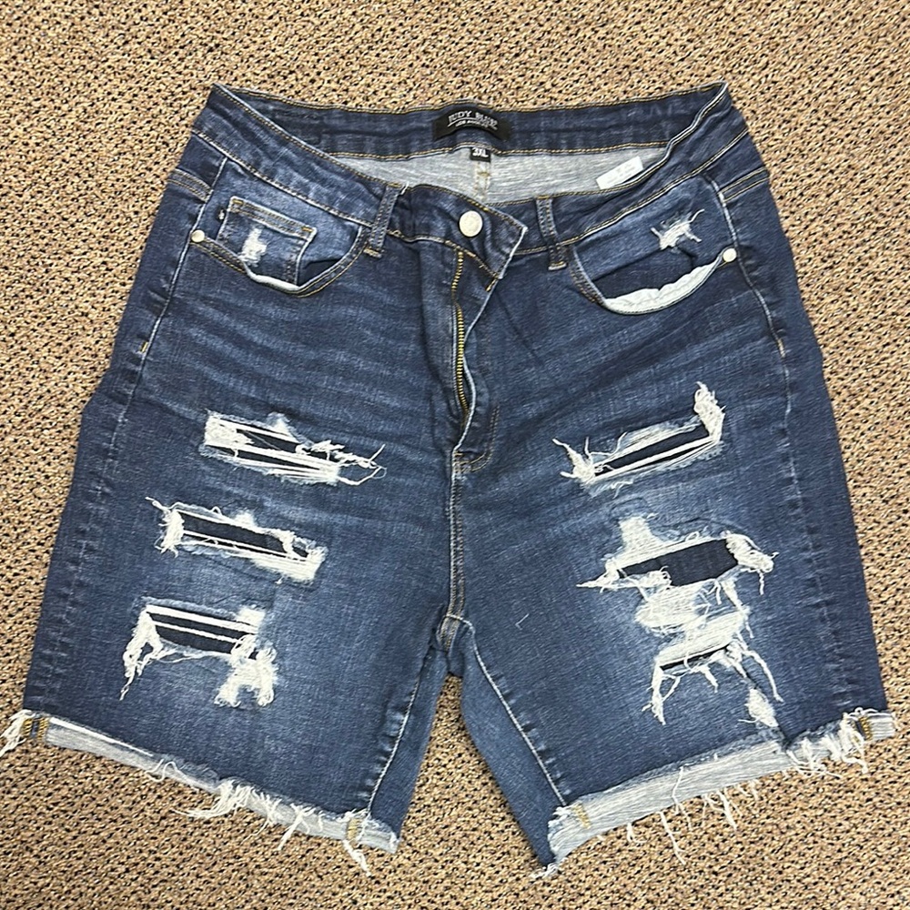 Judy blue Bermuda shorts